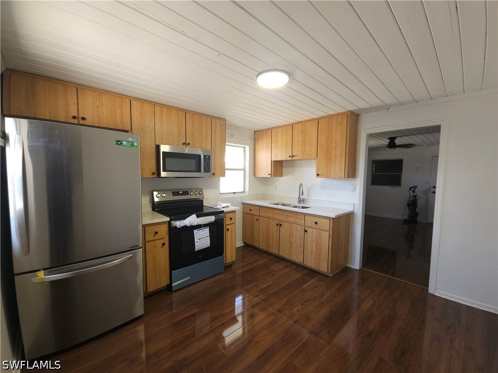 2657 Lafayette St Property Photo 8