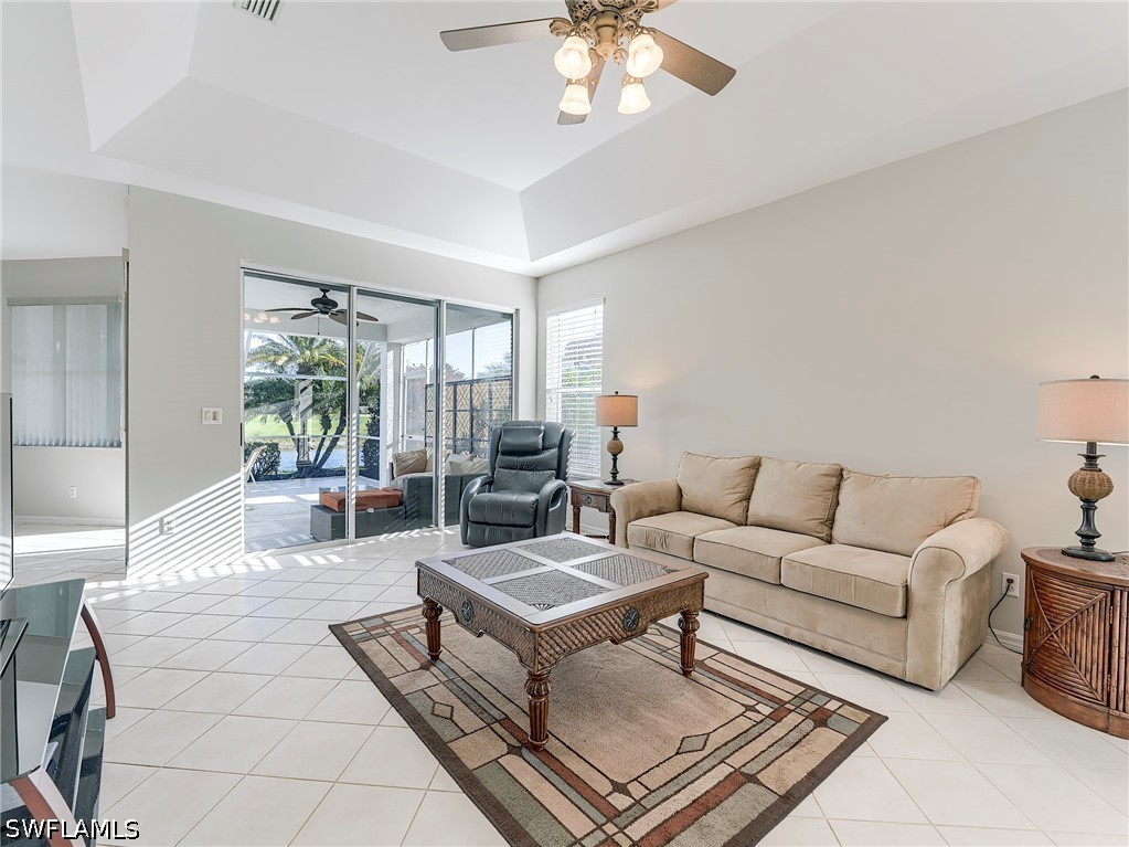 8529 Fairway Bend Dr Property Photo 3