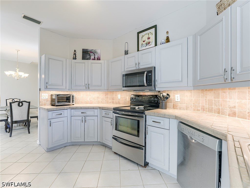 8529 Fairway Bend Dr Property Photo 18