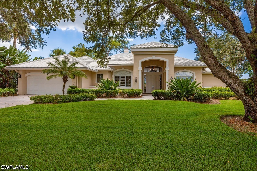 429 Rosemeade LN
