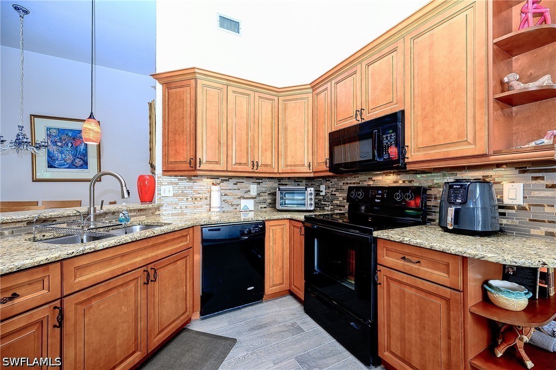 559 Beachwalk Cir U-204 Property Photo 11