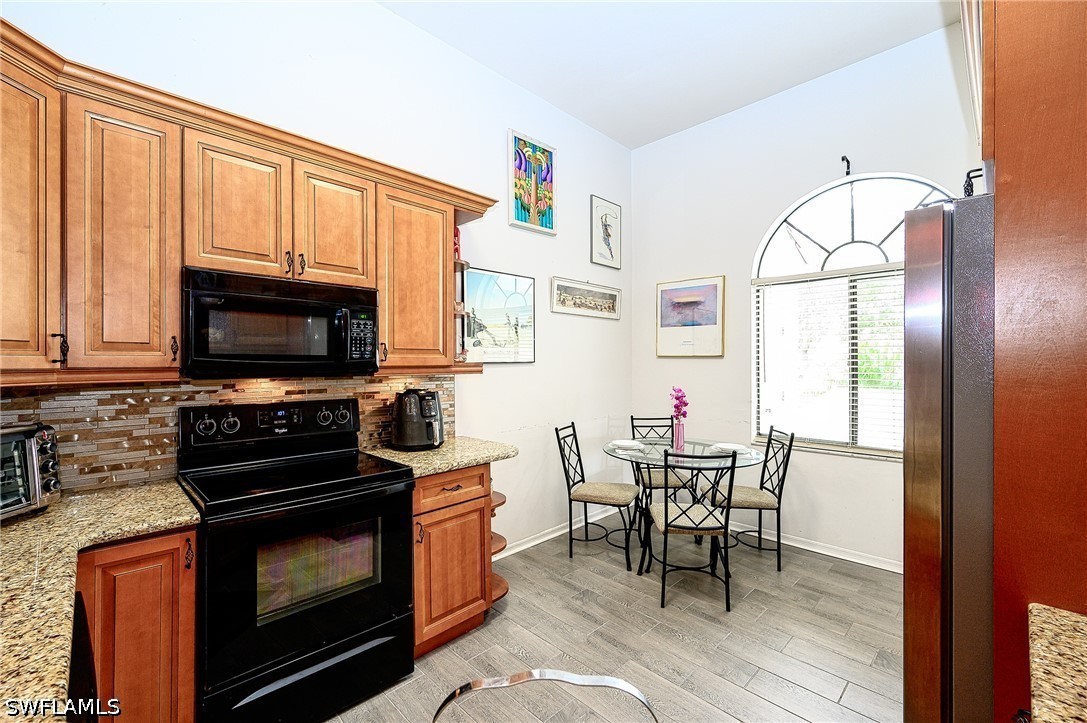559 Beachwalk Cir U-204 Property Photo 12