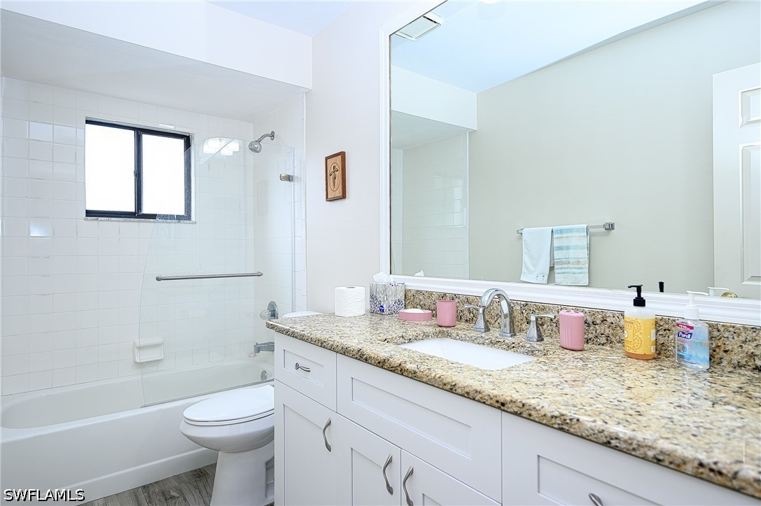 559 Beachwalk Cir U-204 Property Photo 20