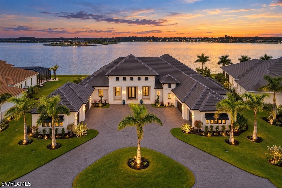 18410 Blue Eye Loop Property Photo 1