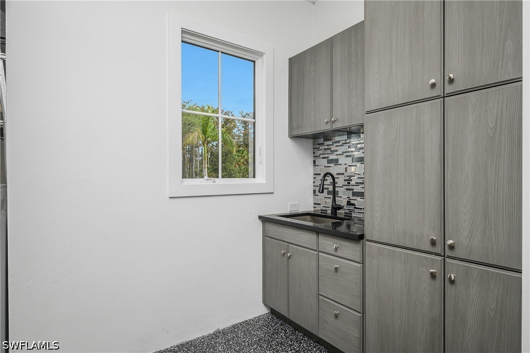 18410 Blue Eye Loop Property Photo 47