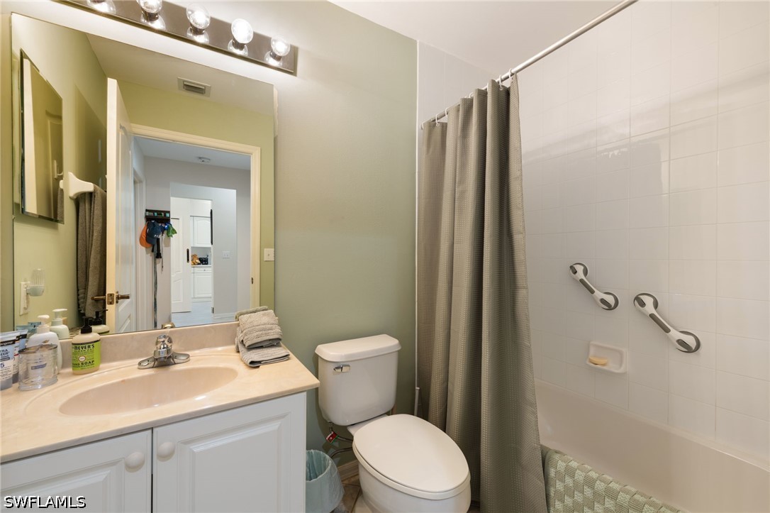 26190 Clarkston Dr 203 Property Photo 12