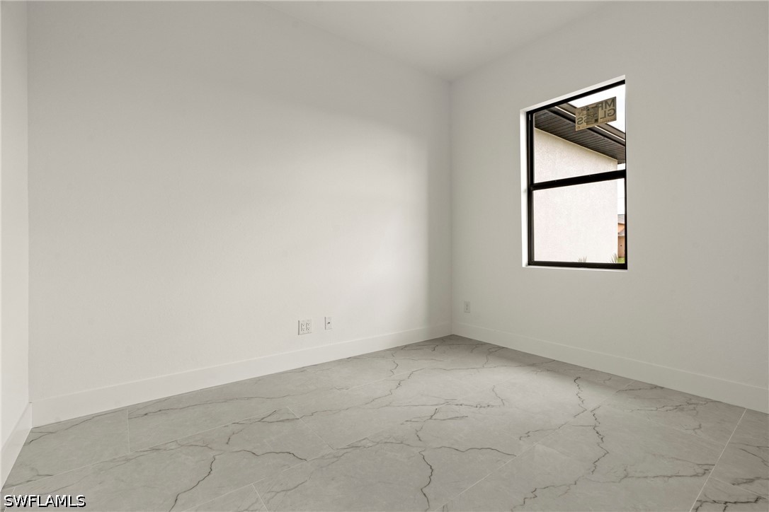 2610 Carol Pl Property Photo 25