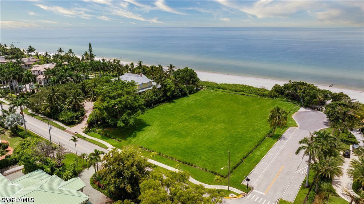 275 Gulf Shore Blvd N Property Photo 3