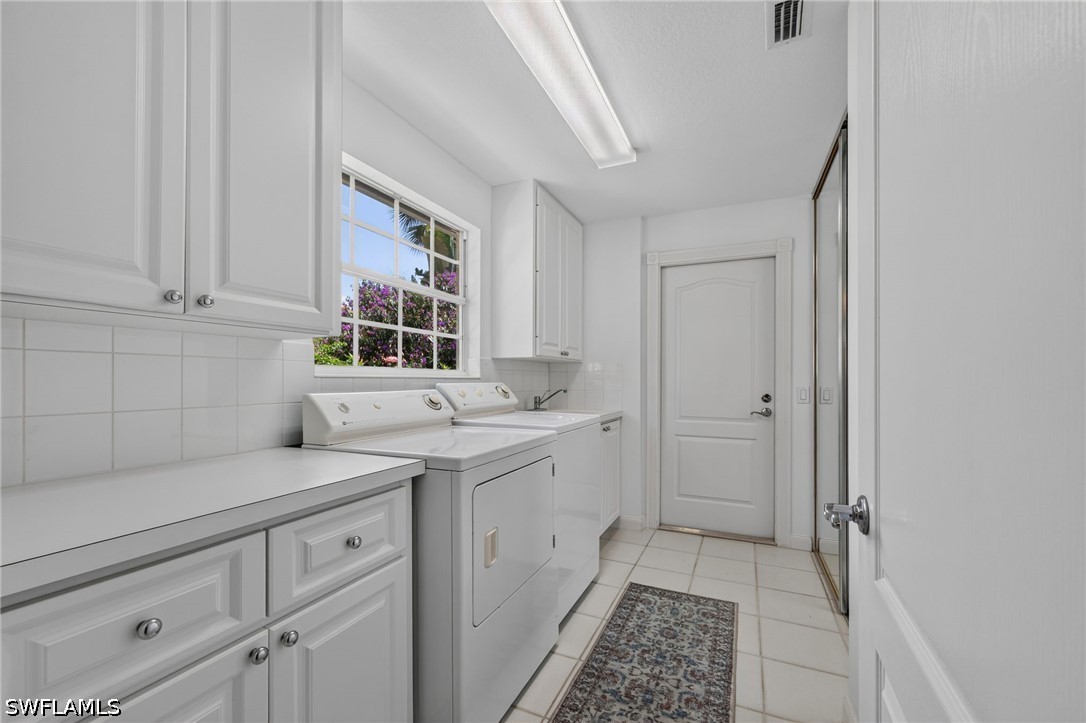 4079 Los Altos Ct E Property Photo 4