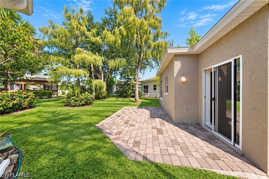 10720 San Tropez Cir Property Photo 3