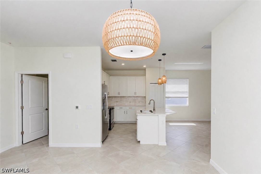 5629 Double Eagle Cir 4231 Property Photo 4