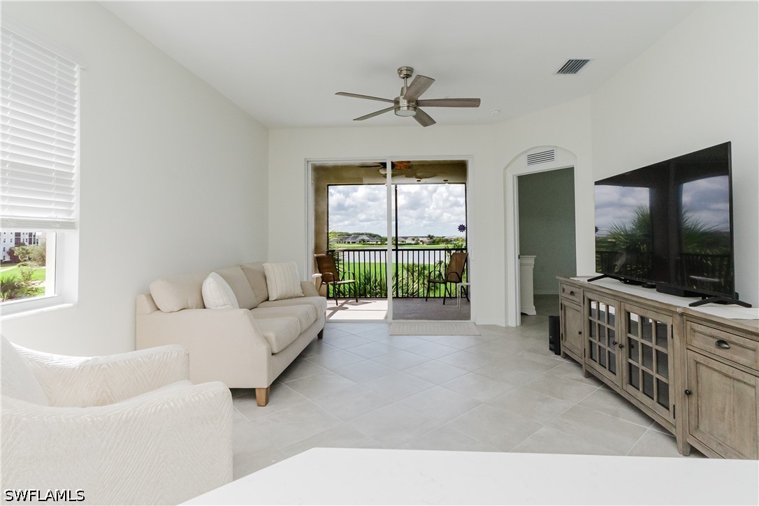 5629 Double Eagle Cir 4231 Property Photo 5