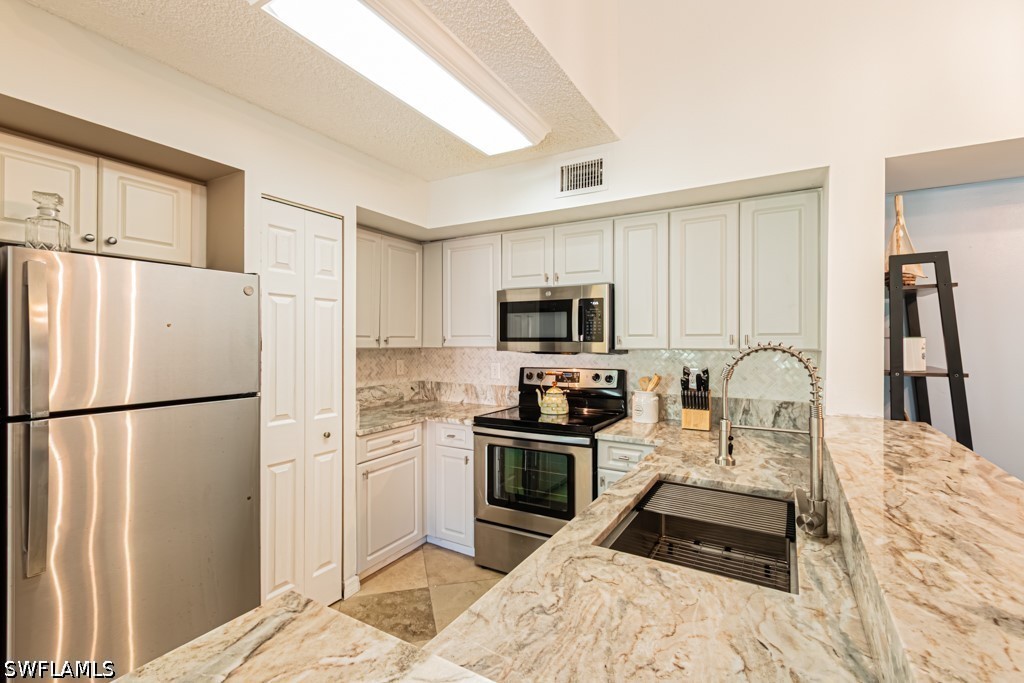 1230 Wildwood Lakes Blvd 202 Property Photo 12