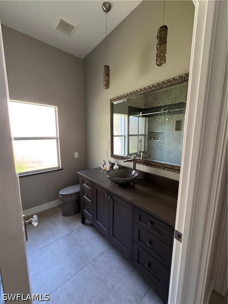 226032932 Property Photo 13