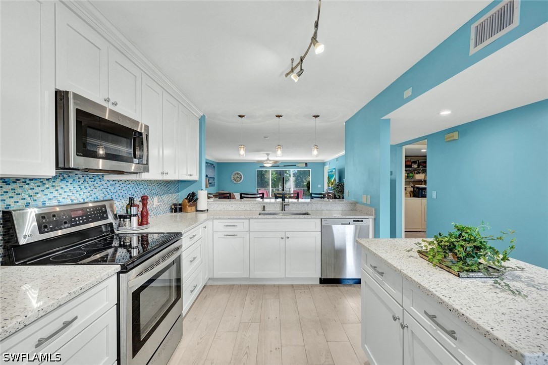 3072 Sandpiper Bay CIR M204 Property Photo 1