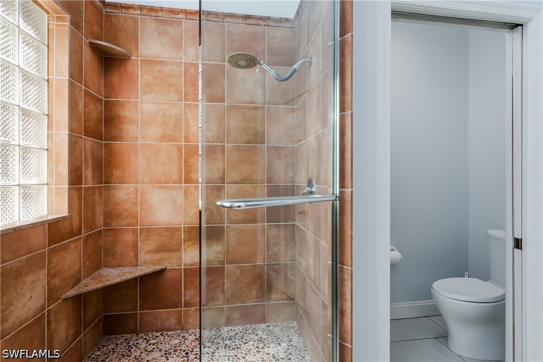 56 Silver Oaks Cir 202 Property Photo 22