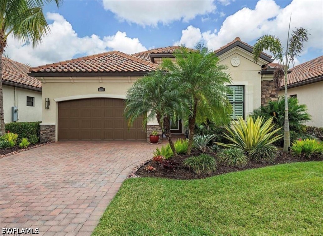 12836 Kinross Ln Property Photo 1