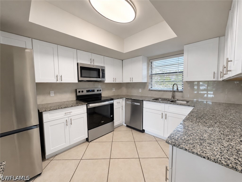 700 Valley Stream Dr 303 Property Photo 2