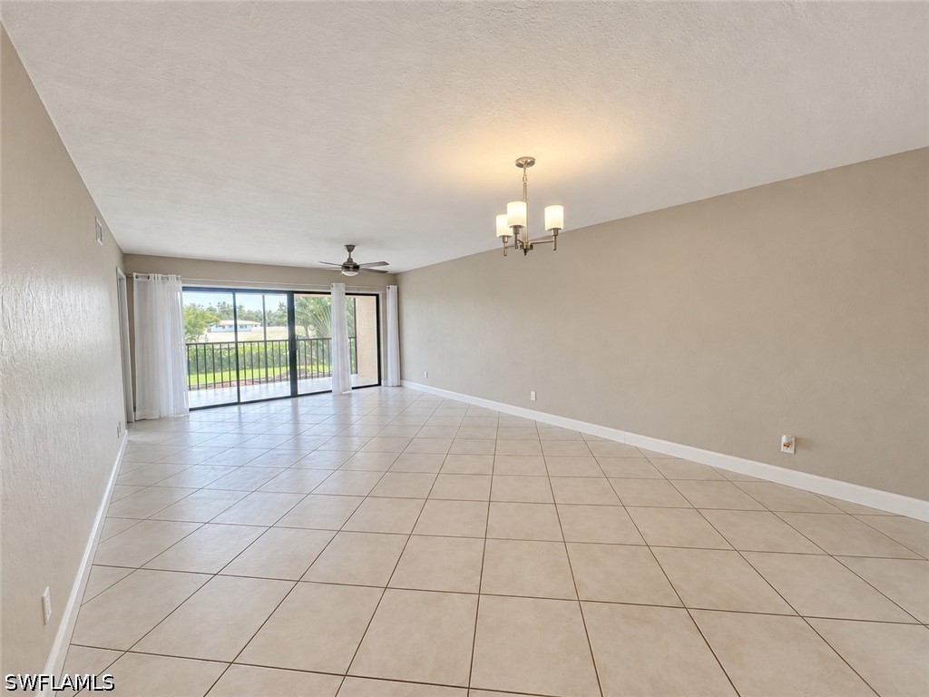 700 Valley Stream Dr 303 Property Photo 4