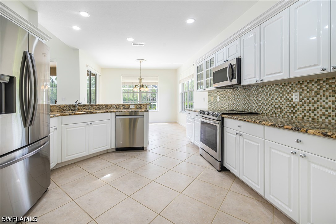 9279 Oak Strand Dr Property Photo 13