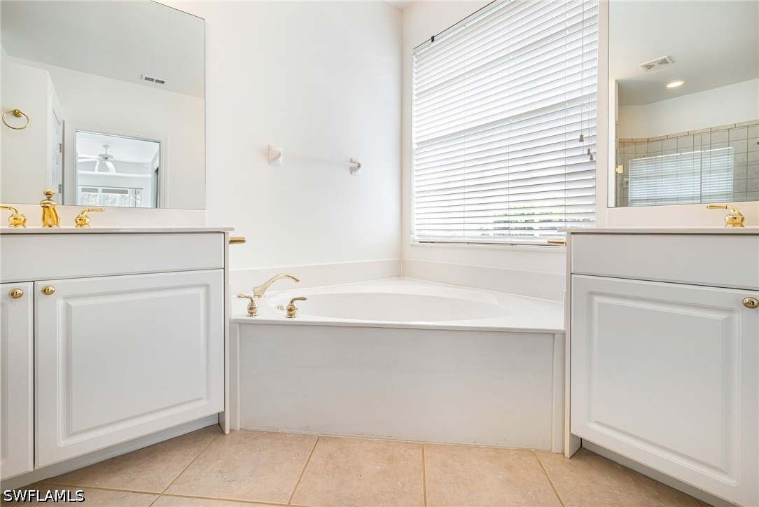 9279 Oak Strand Dr Property Photo 20