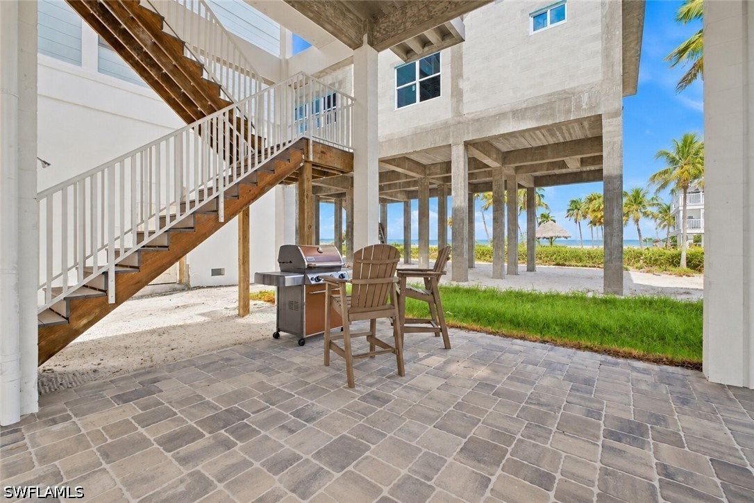724 Estero Blvd Property Photo 27