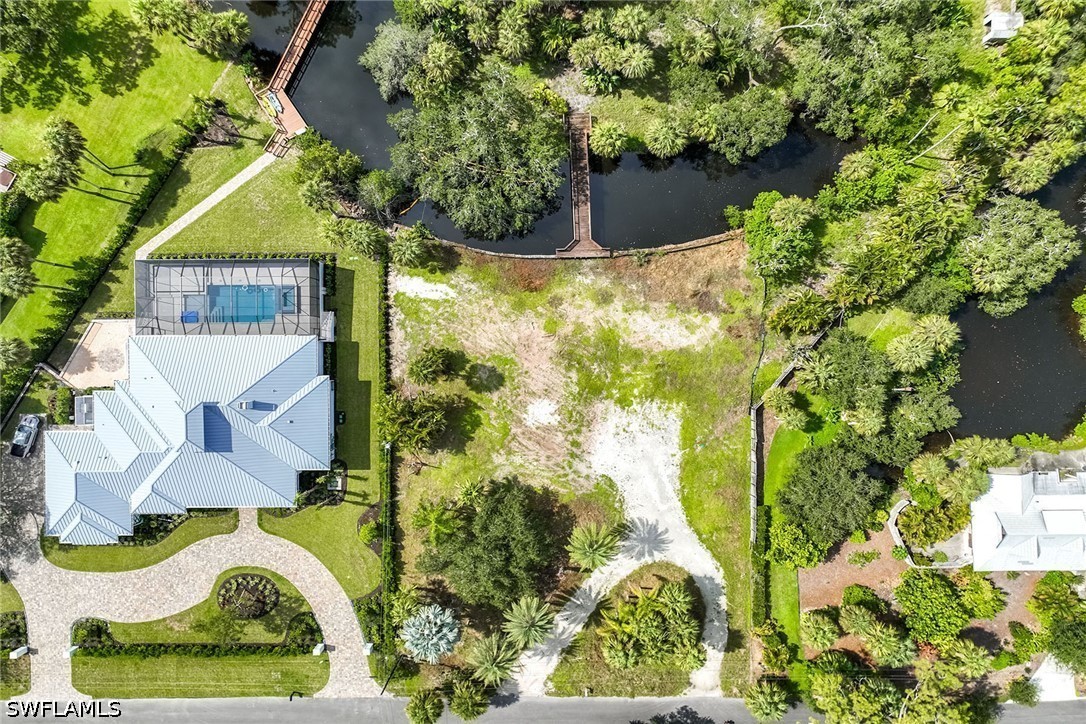182 Cocohatchee Blvd Property Photo 1