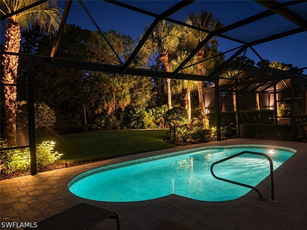 9463 Oak Strand Dr Property Photo 3