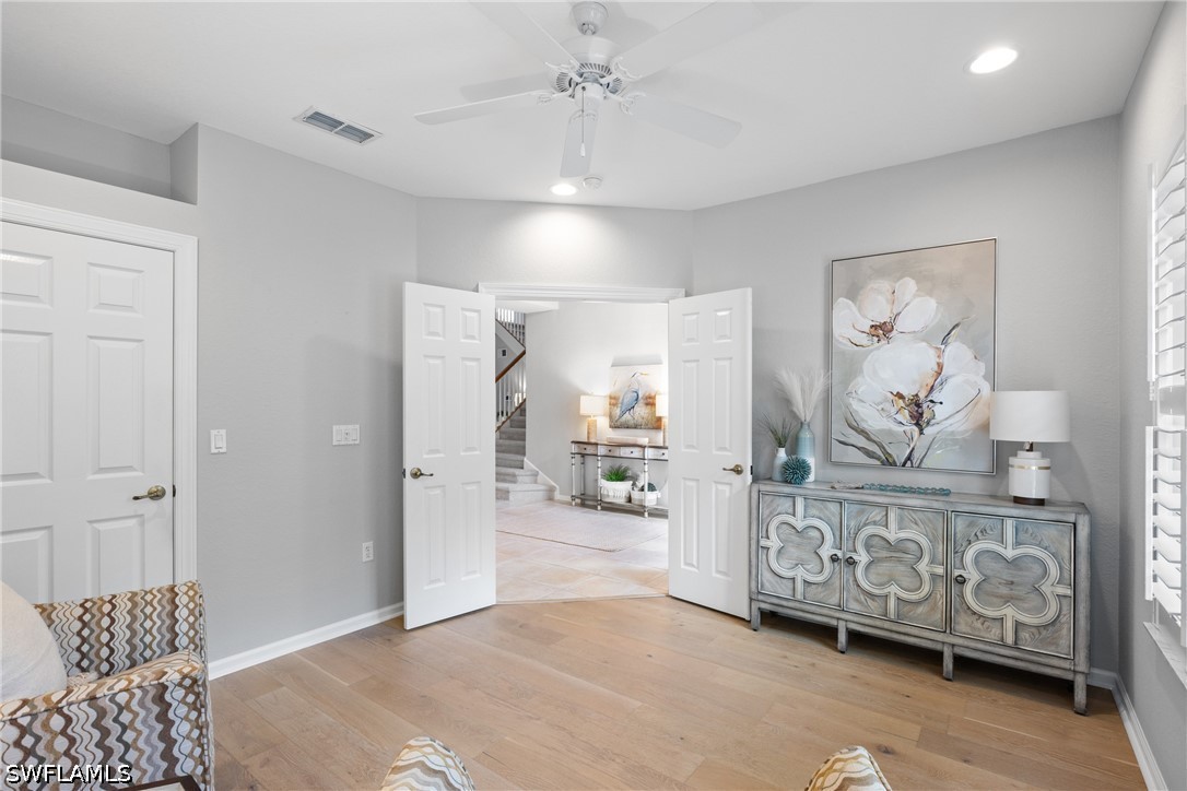 9463 Oak Strand Dr Property Photo 20