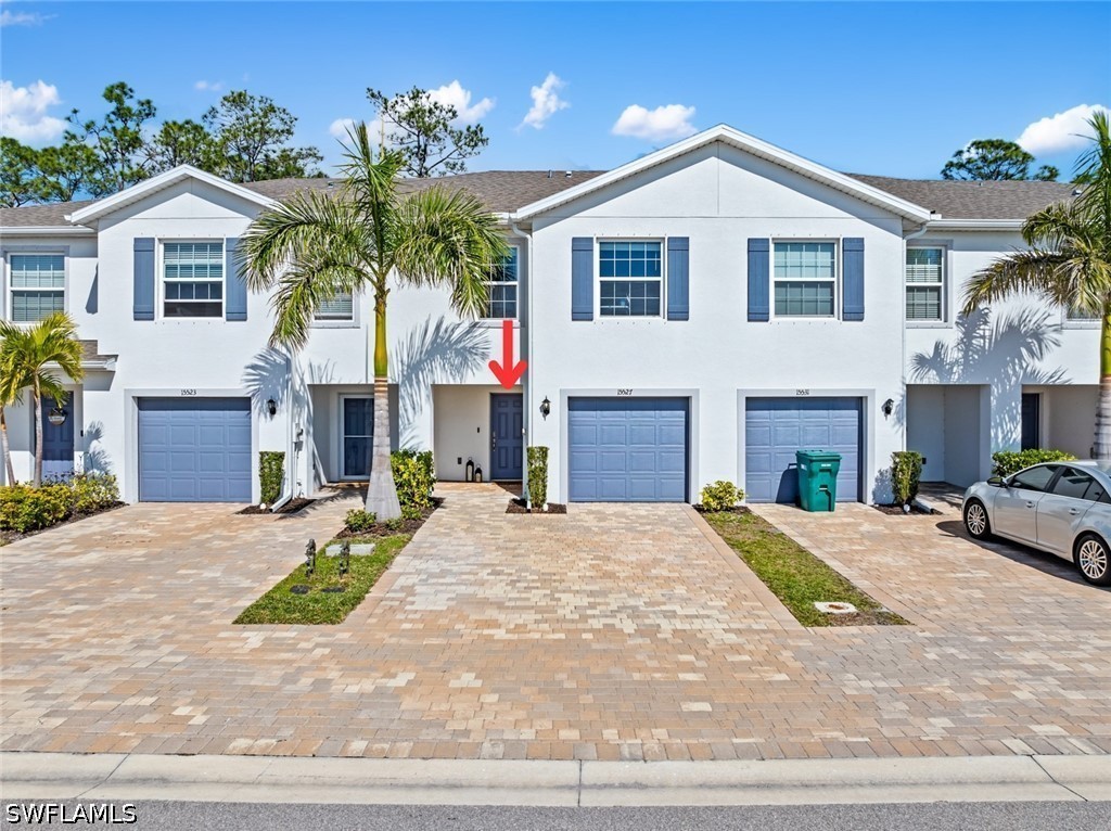 15527 Wildflower Cir Property Photo 1