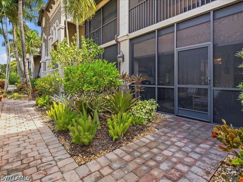9840 Venezia Cir 815 Property Photo 3