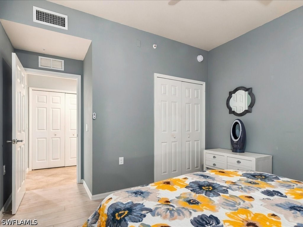 9840 Venezia Cir 815 Property Photo 16