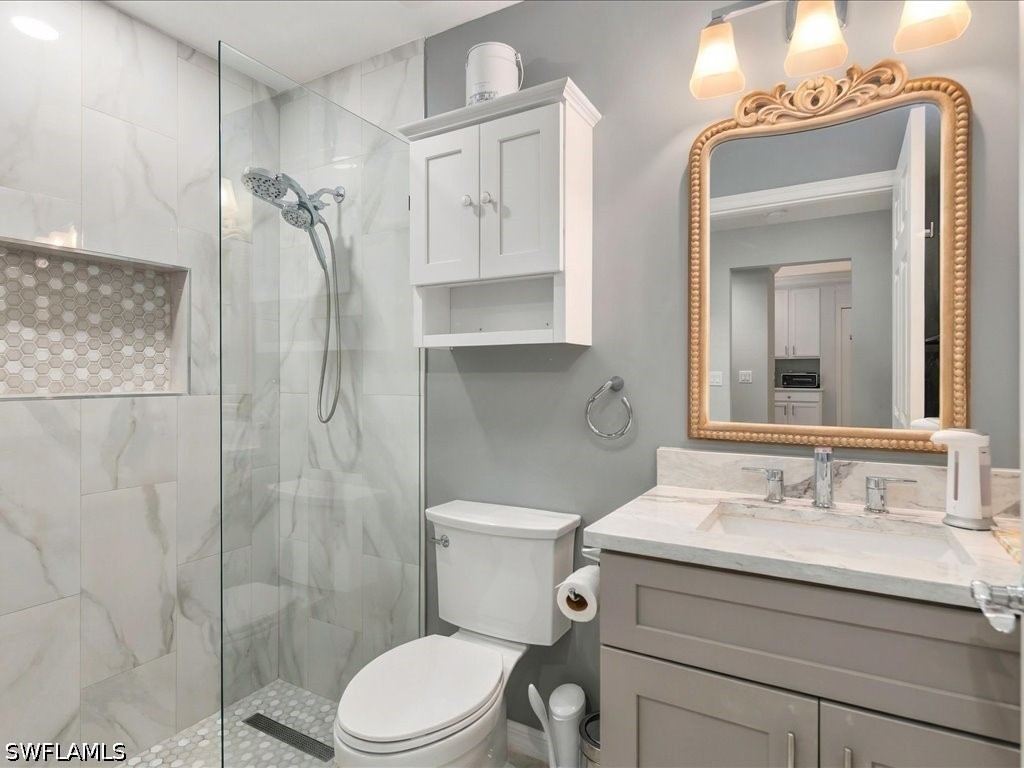 9840 Venezia Cir 815 Property Photo 17