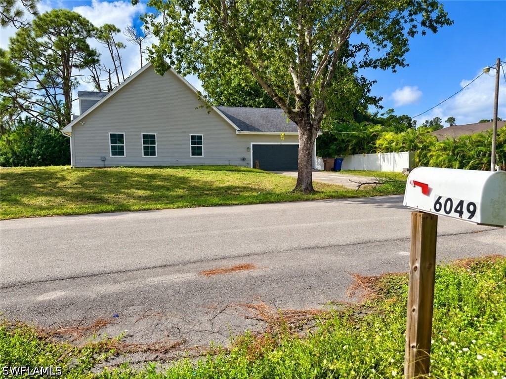 6049 Stratton Rd Property Photo 5