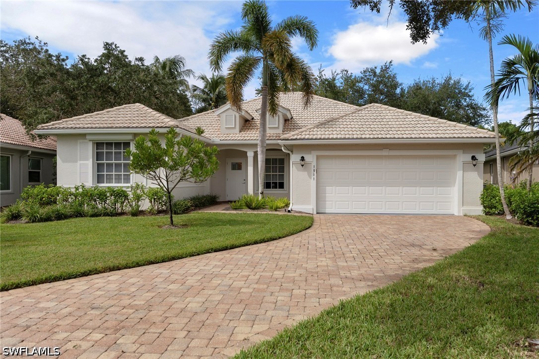 1511 Whispering Oaks Cir Property Photo 1