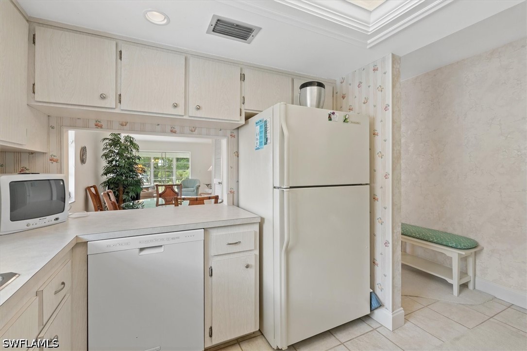 226034439 Property Photo 12