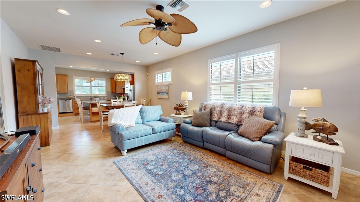 5731 Declaration Ct Property Photo 6