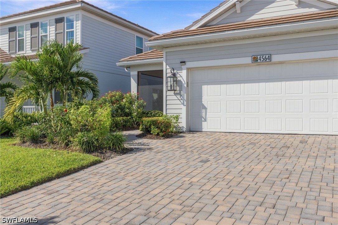 4564 Centaurus Cir Property Photo 2