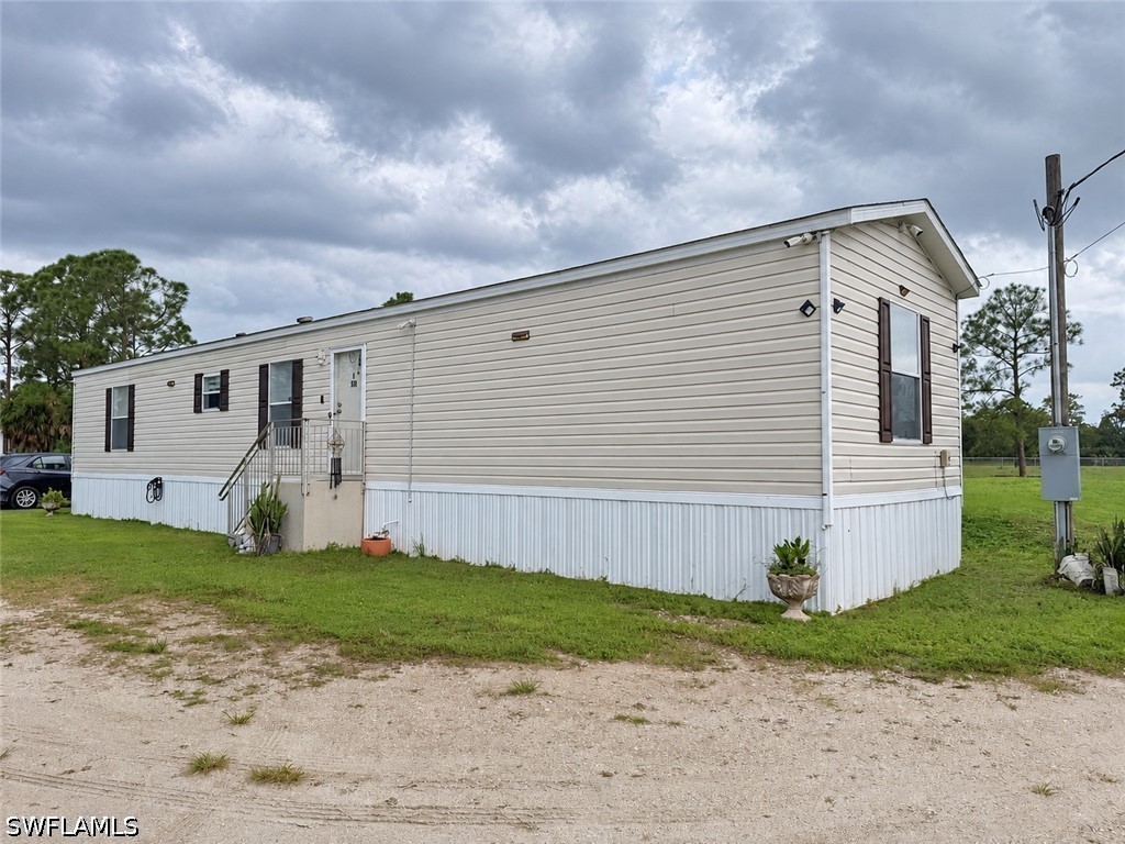 530 S Olivo St Property Photo