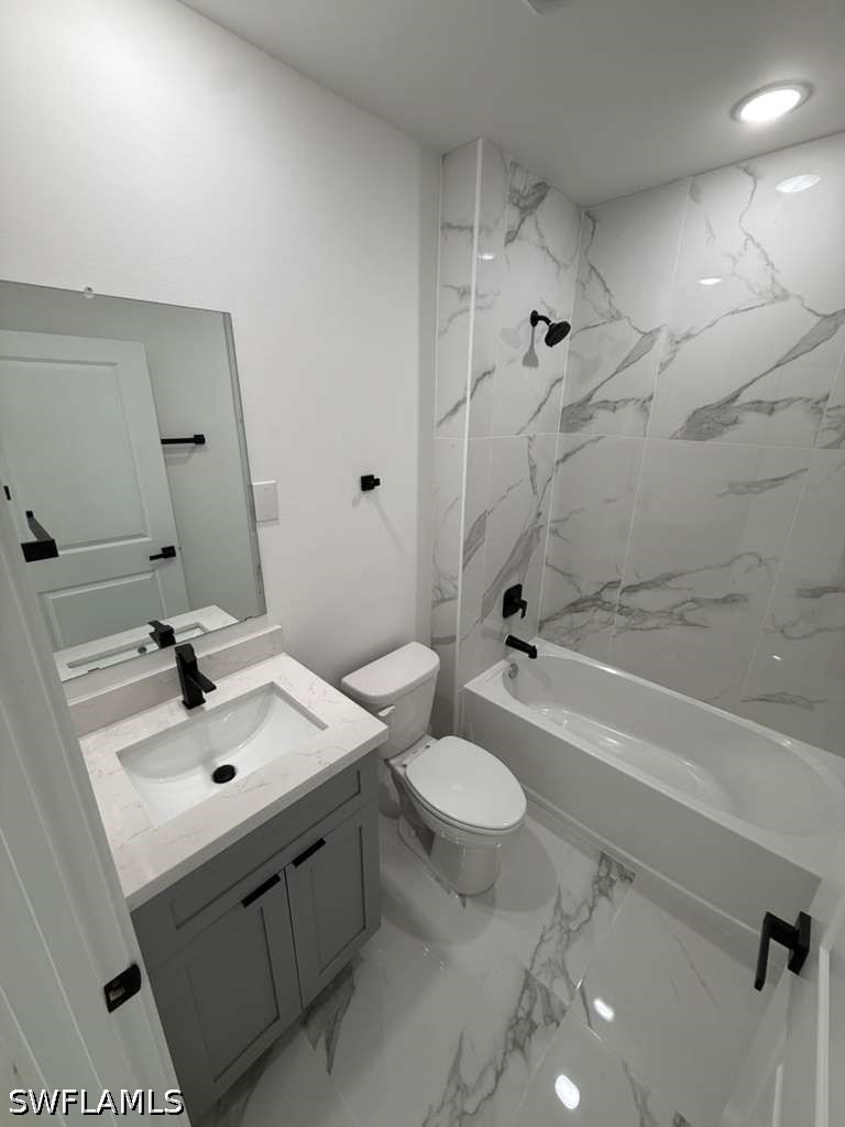 765 Puccini Ave S Property Photo 14