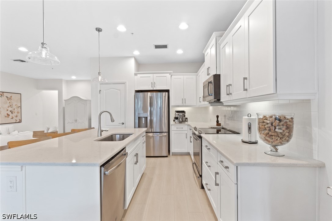 6973 Avalon Cir 1406 Property Photo 3