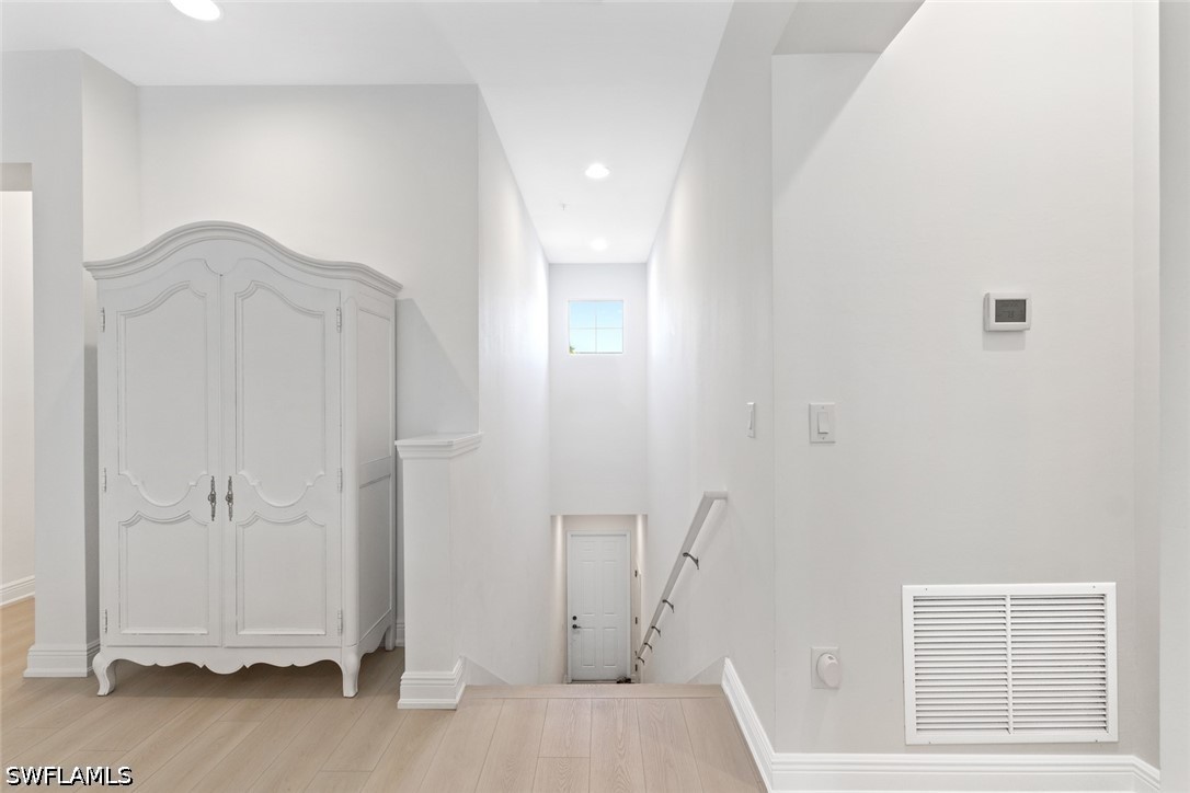 6973 Avalon Cir 1406 Property Photo 5