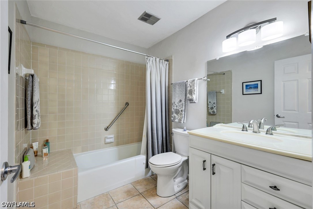 960 Palm View Dr 209 Property Photo 22