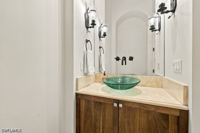 9222 Vanderbilt Dr Property Photo 6