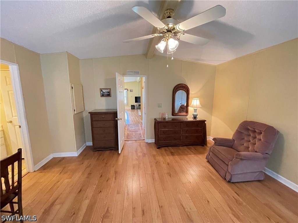26256 Squire Ln Property Photo 16