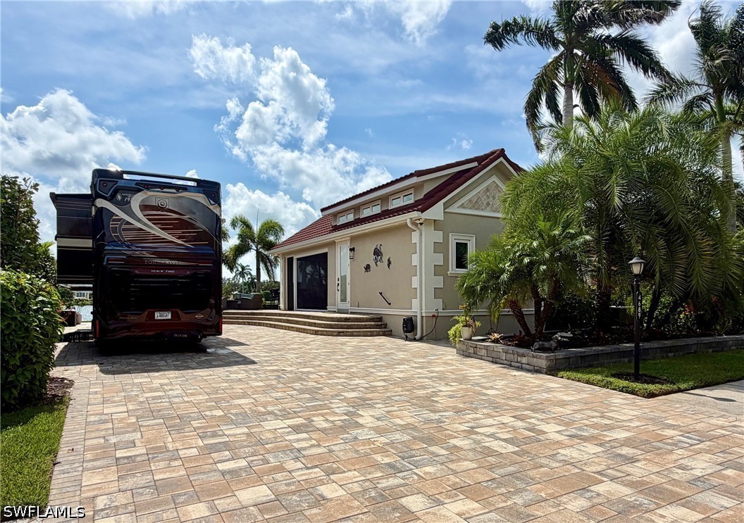 4689 Southern Breeze Dr Property Photo 4