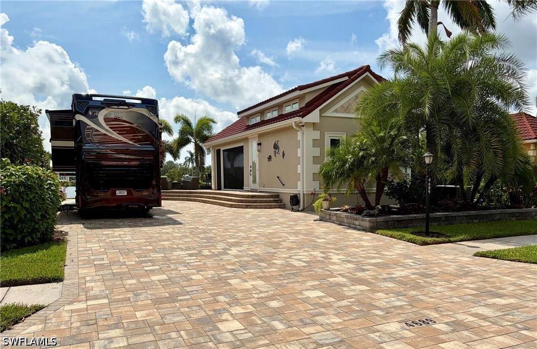 4689 Southern Breeze Dr Property Photo 5