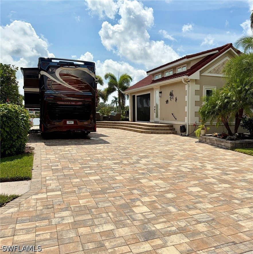 4689 Southern Breeze Dr Property Photo 6