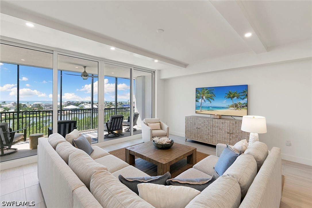 4142 Bay Beach Ln 605 Property Photo 3