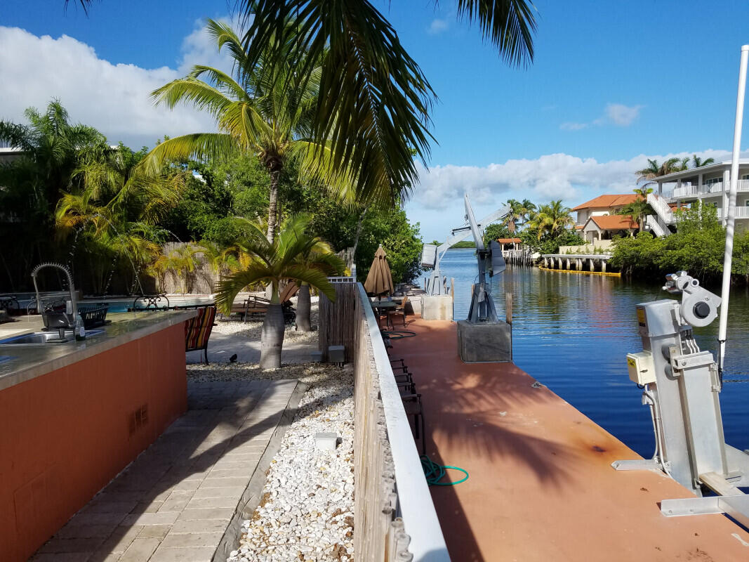 23 S Exuma Road Property Photo 3